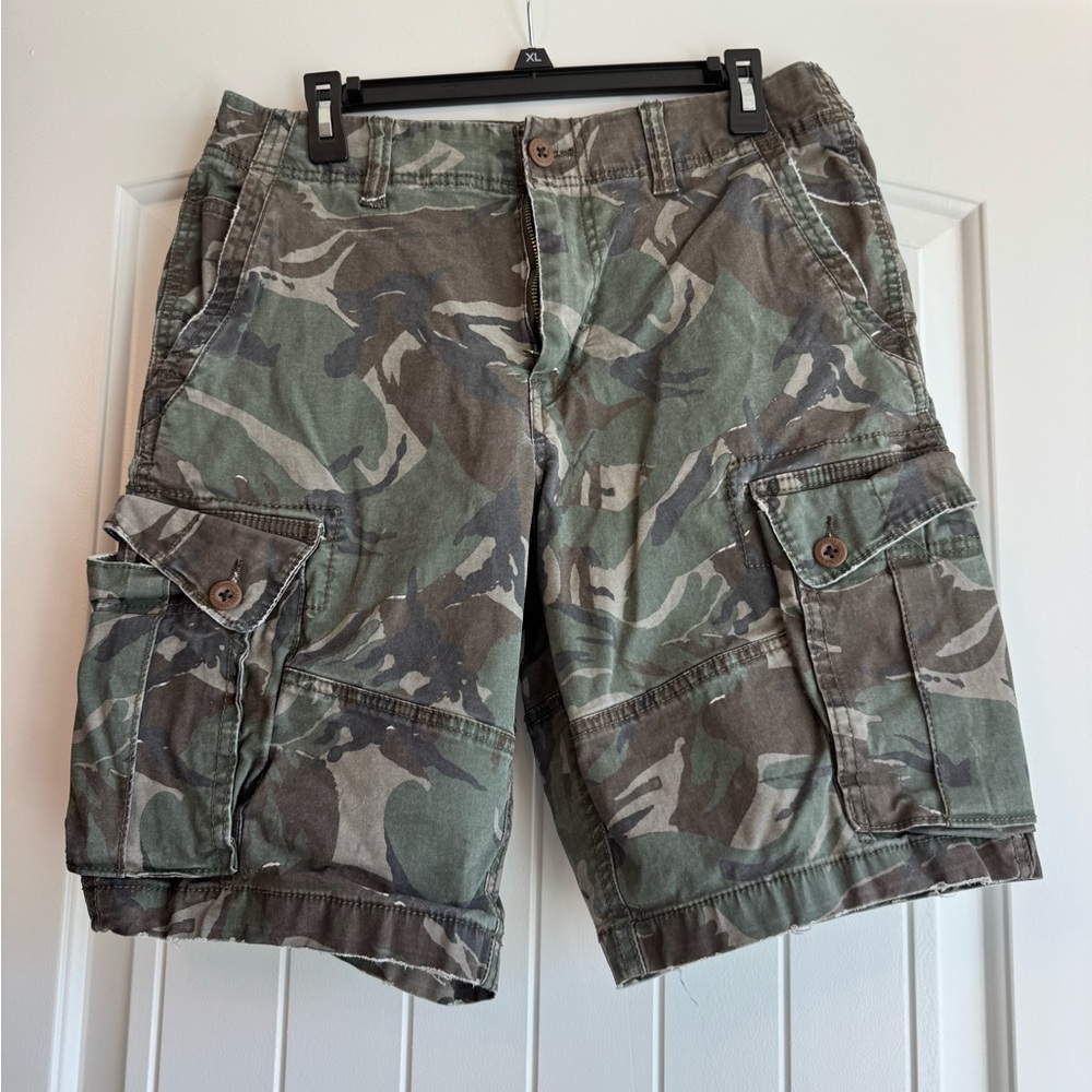 American Eagle Outfitters Men's Camo Cargo Shorts - Green/Brown